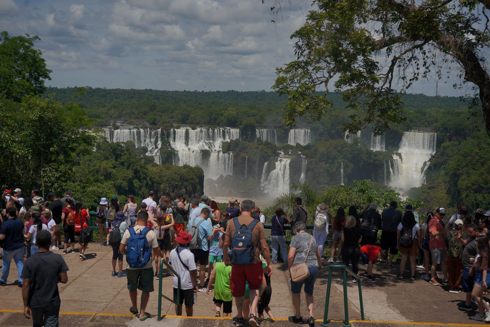 Parque Nacional do Iguaçu recebe mais de 40 mil visitantes no feriadão da Consciência Negra