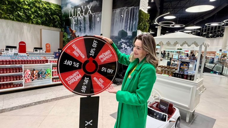 Copa do Mundo movimenta Luryx Duty Free com campanha de descontos e brindes para clientes em Foz do Iguaçu